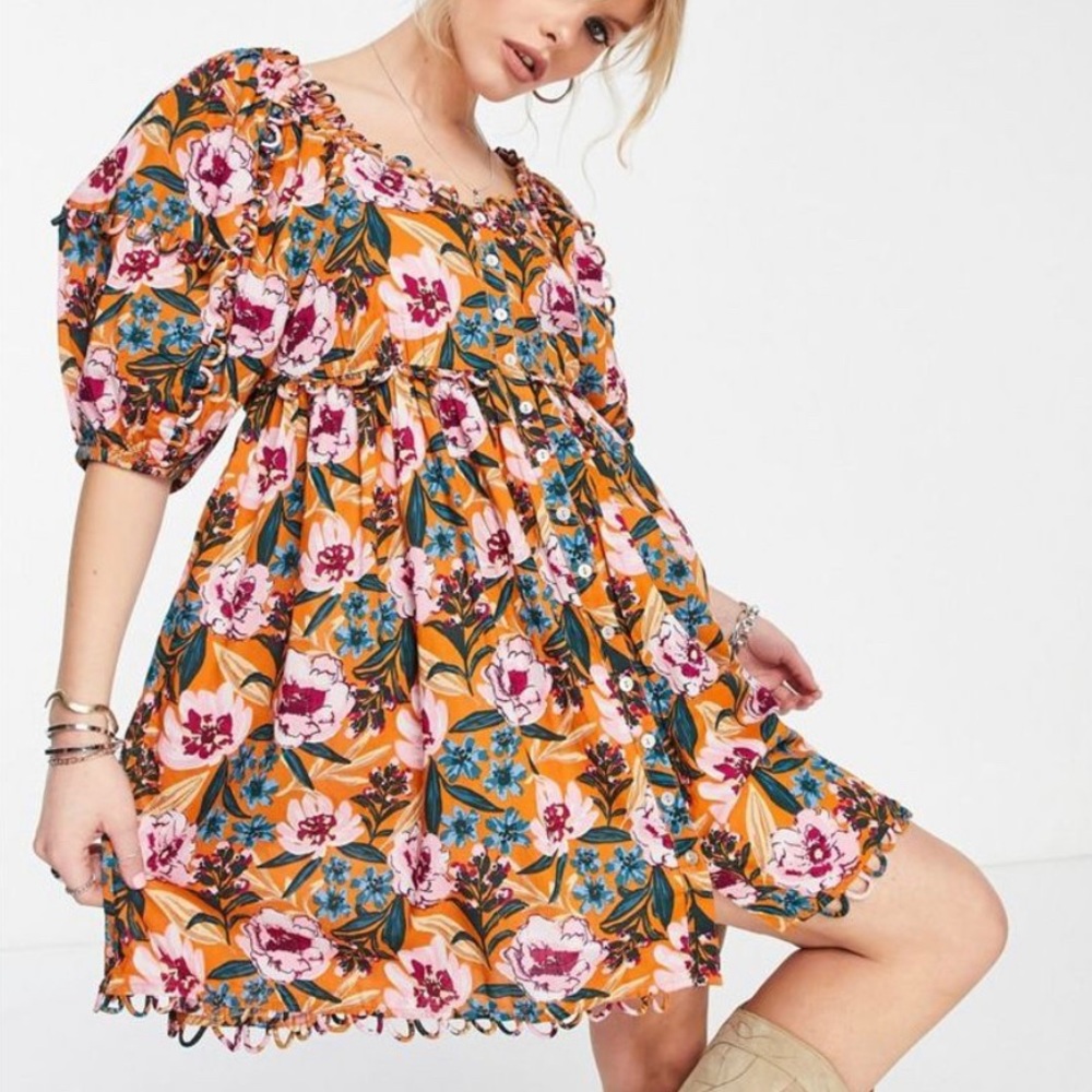 Topshop Embroidered Floral Mini Dress! 🌞🎈🌻